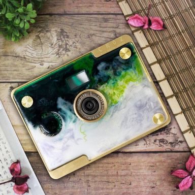 故宮推出「翠玉白菜數位相機」質感好到炸裂!超美紋理搭配多種濾鏡功能,帶這台出門旅遊太有面子!