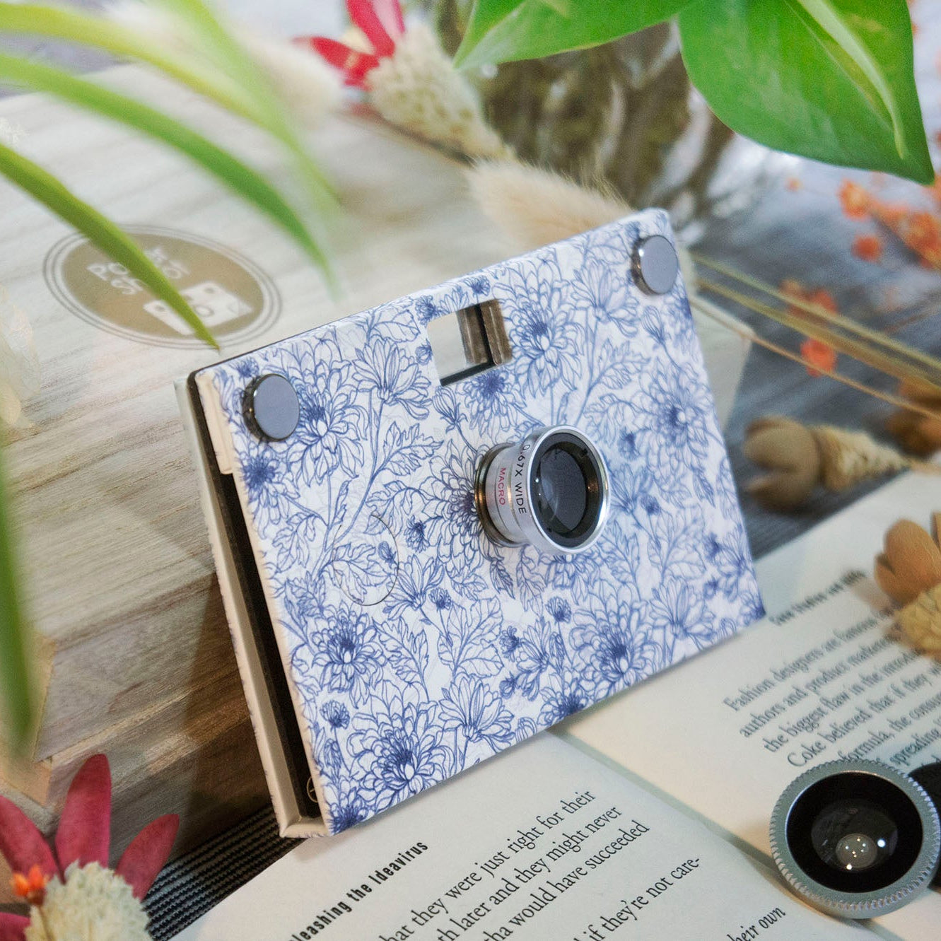 Canvas Bloom Paper Camera