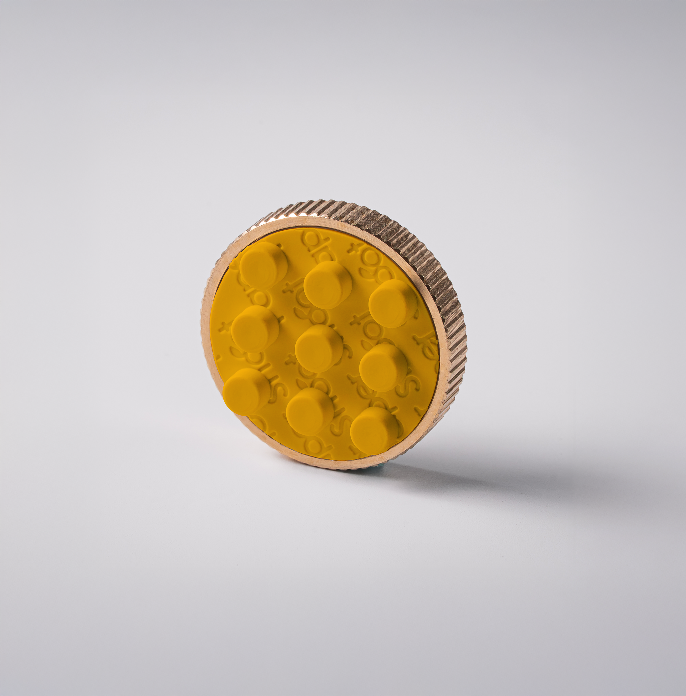 Aura Bricks Lens Cap (Brass/ Screw on)