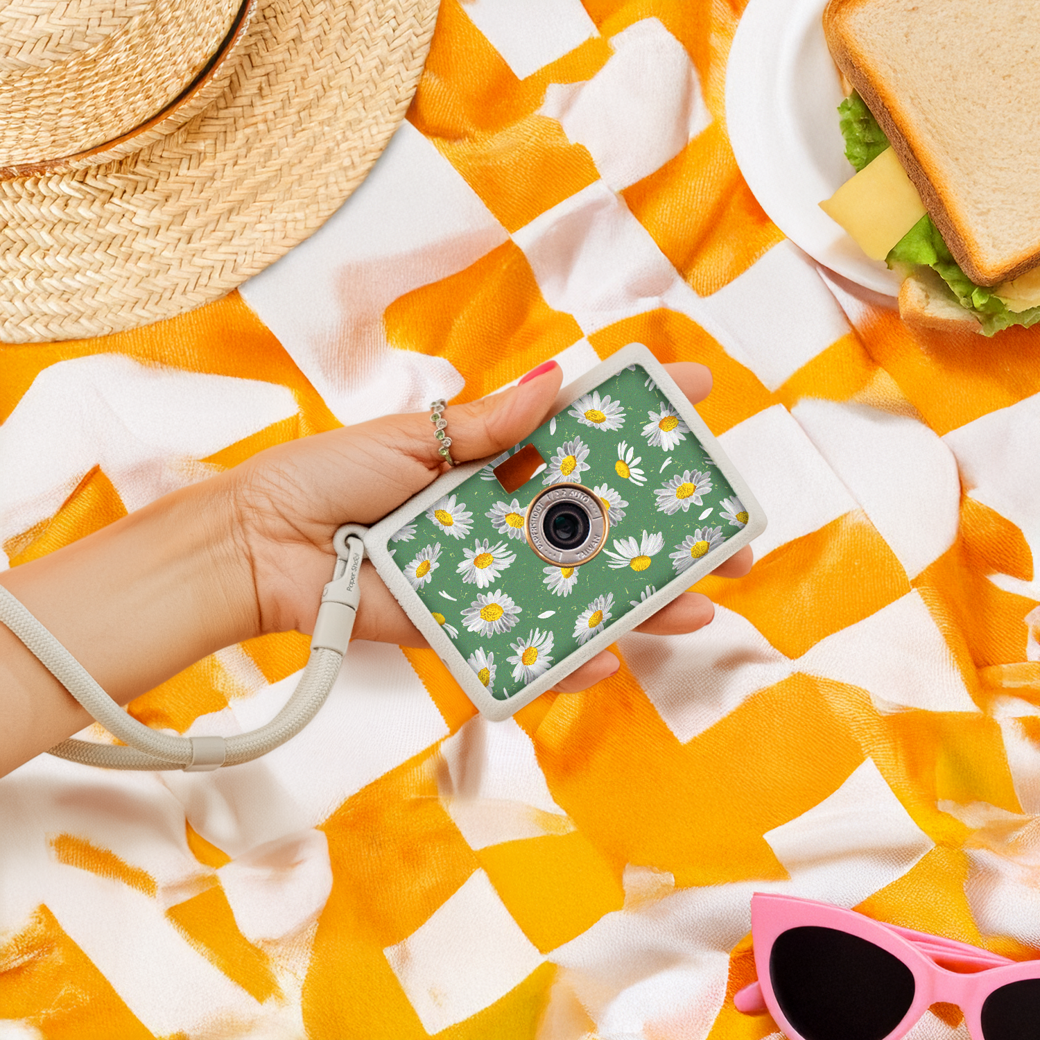 Aura Paper Camera -Daisy Picnic