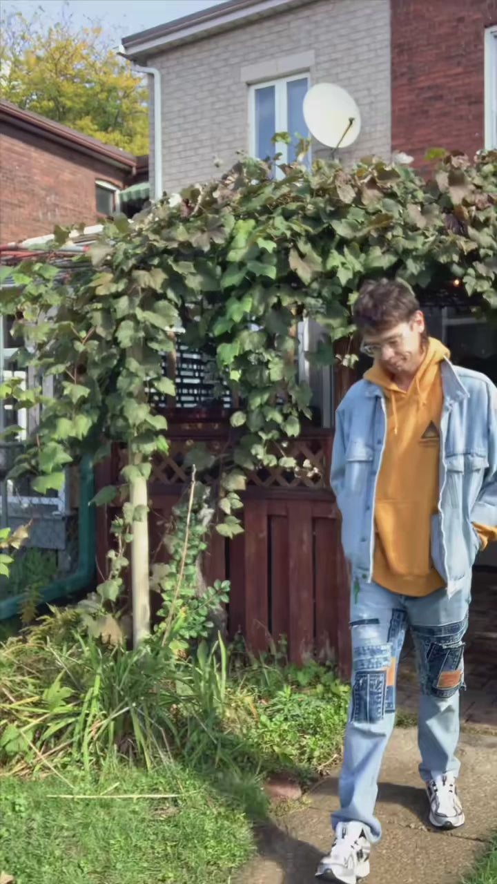 Load video: Chain Strap