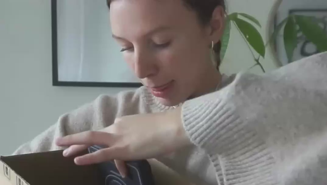 Load video: Classic Film Paper Camera